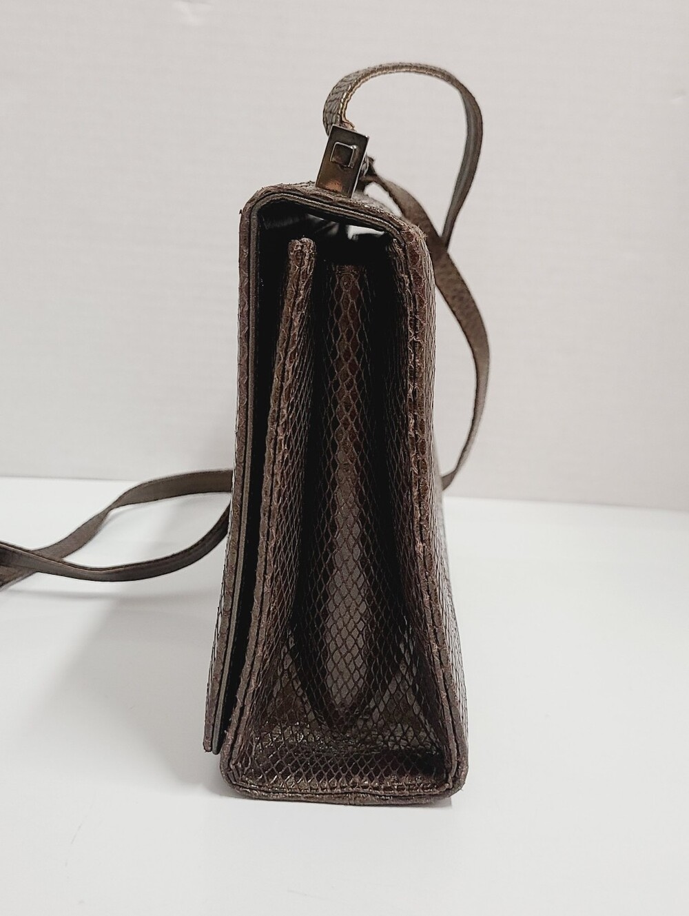 Stuart Weitzman Vintage Brown Snakeskin Embossed Leather Crossbosy Bag - Picture 5 of 16